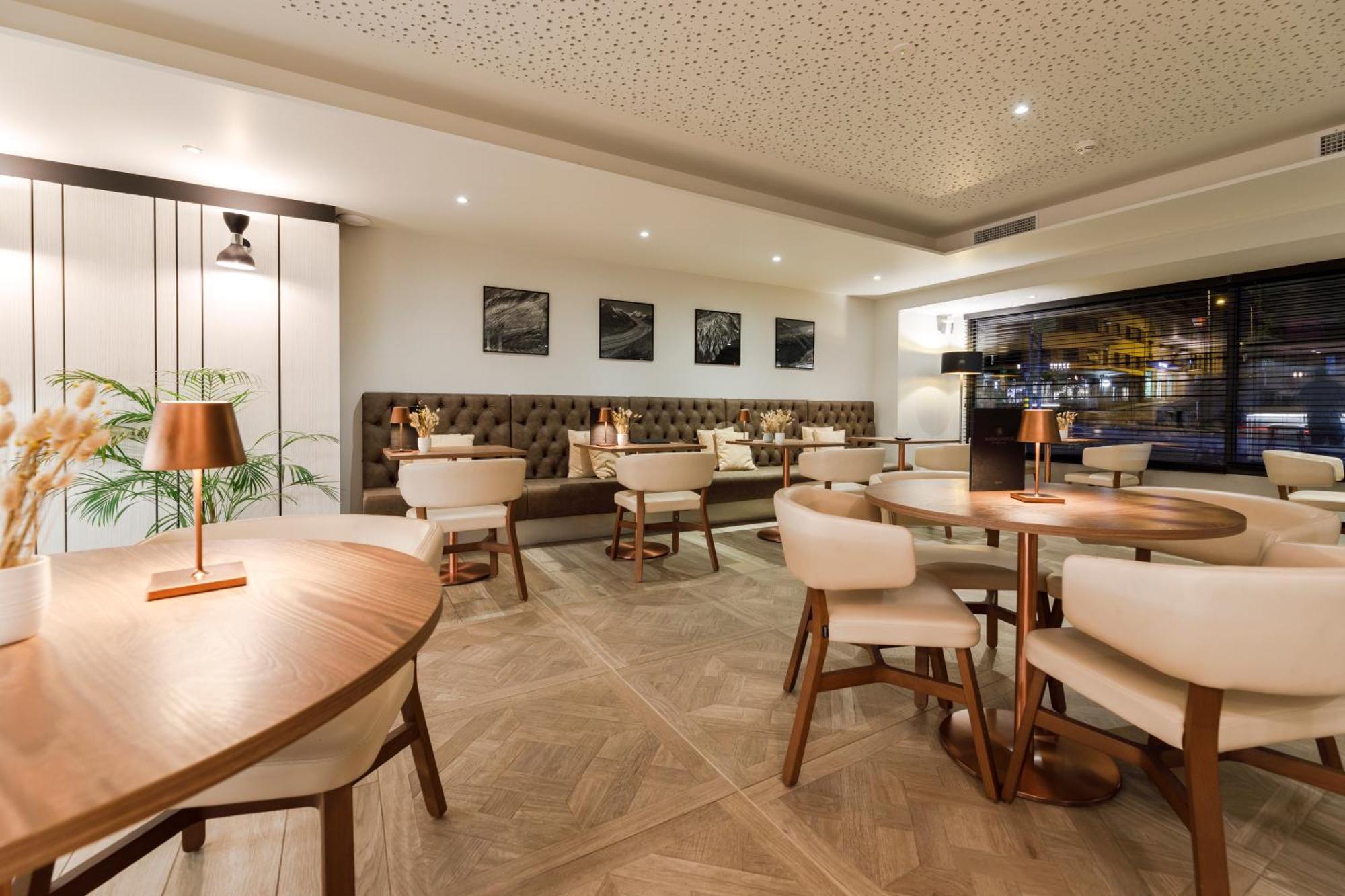 Ambassador Boutique Hotel Νιόν Εξωτερικό φωτογραφία