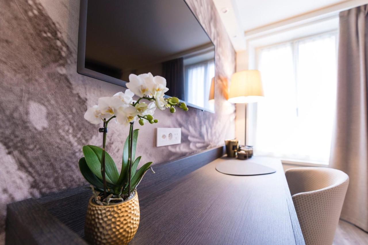 Ambassador Boutique Hotel Νιόν Εξωτερικό φωτογραφία